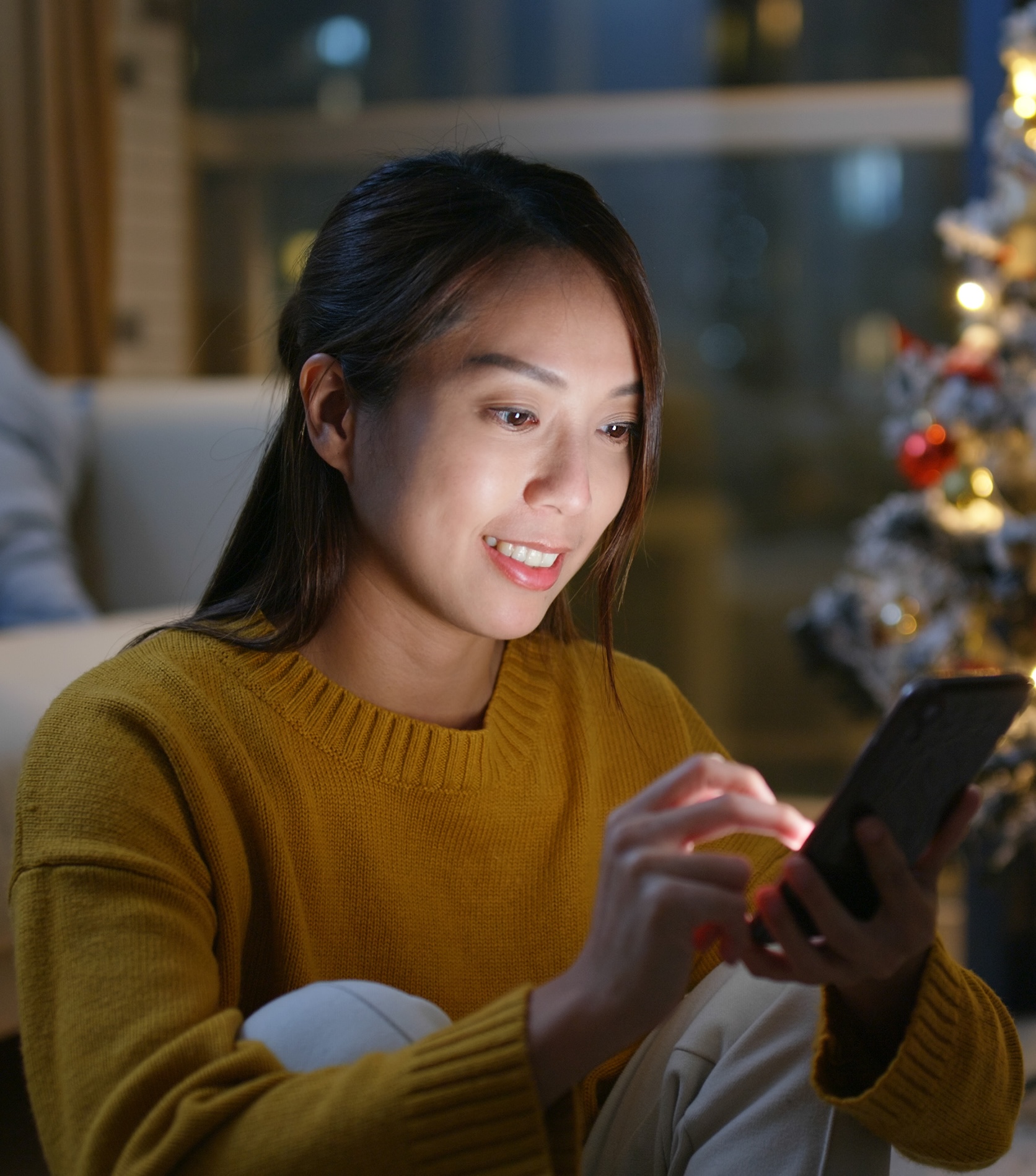 woman phone seasonal